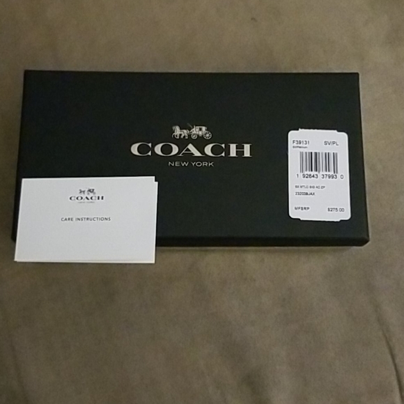 Coach Wallet - Picture 7 of 9